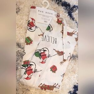 Rae Dunn Christmas BELIEVE Kitchen Apron with pocket Santa Sleigh Reindeer  NEW